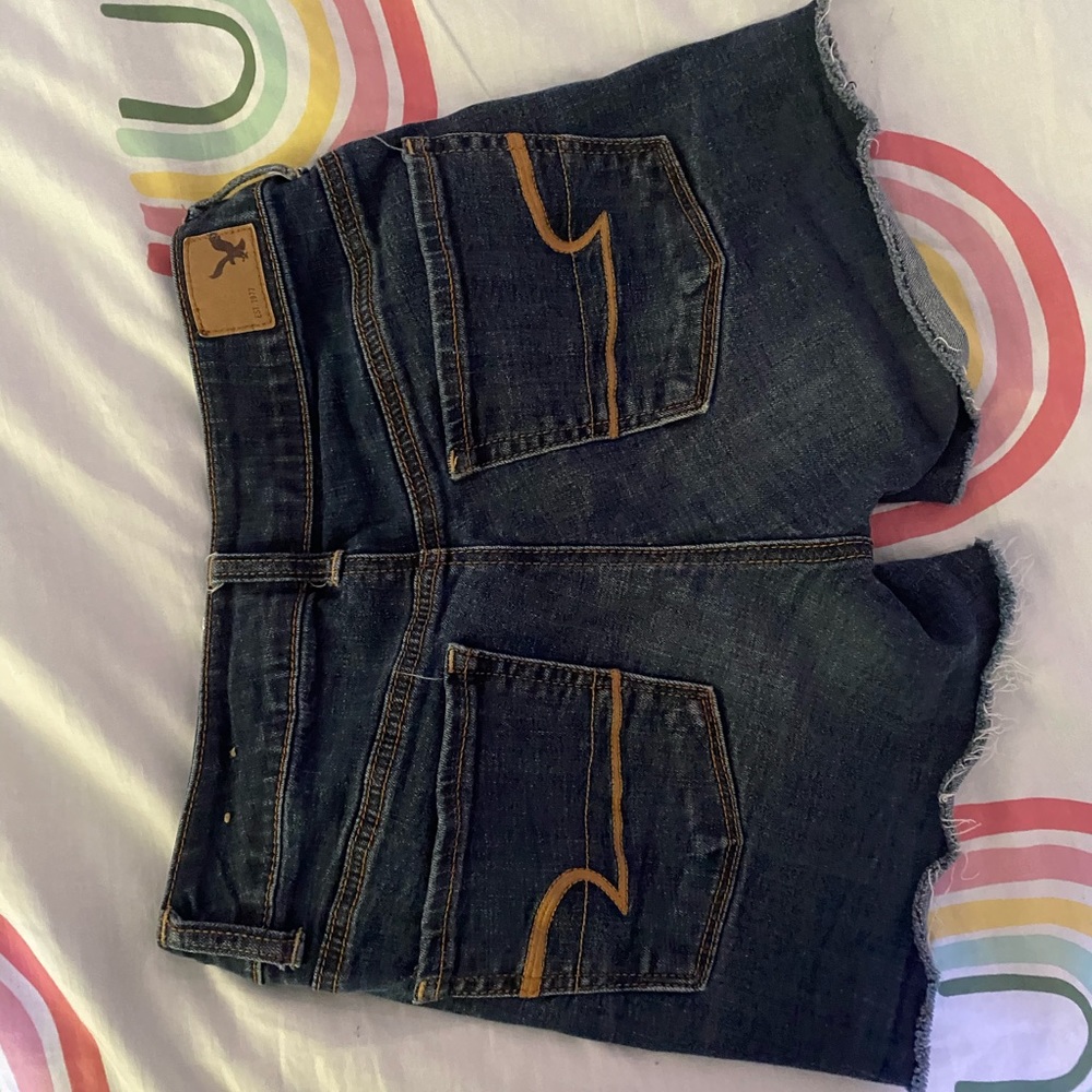 Shorts - Picture 3 of 4